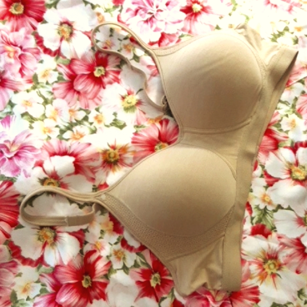 Elegant HANES Bra